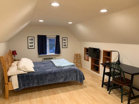 Blue Spruce Loft near Boise State and Downtown!