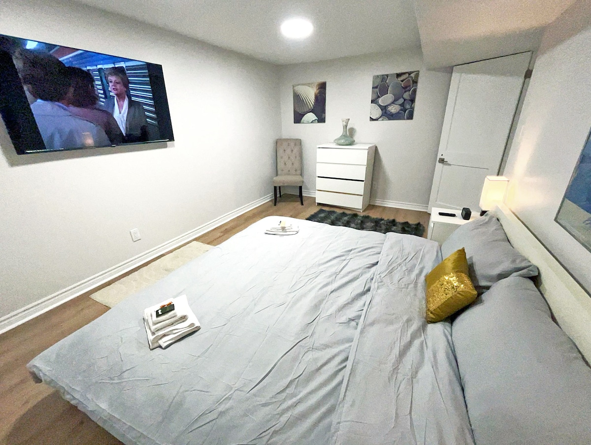 Svetlá a štýlová spálňa navrhnutá pre pokojné noci.