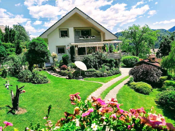 Apartment with amazing view over the valley