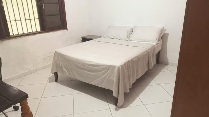 Habitación sencilla con una cama doble (habitación 3)