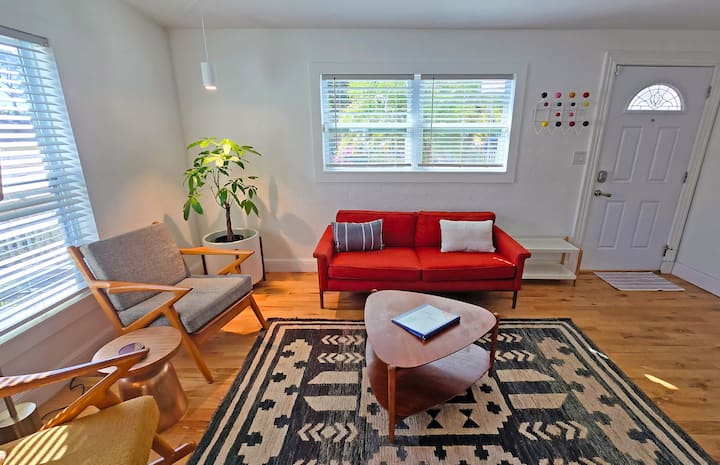 Charming 3-bedroom House On Legacy Trail W/swimspa - Sarasota, FL