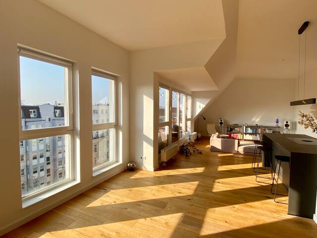 Modern Penthouse in Kreuzberg gallery image 2