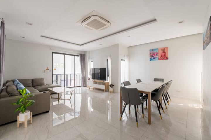 Spacious Private Villa Near Thonglor. gallery image 4