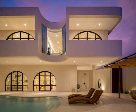 Brand New! Exquisite Luxury 5 BR Villa @Umalas