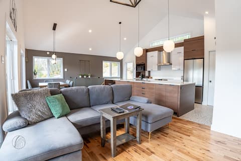 Successful Airbnb property: The Scandinavian of the Lake in Matawinie