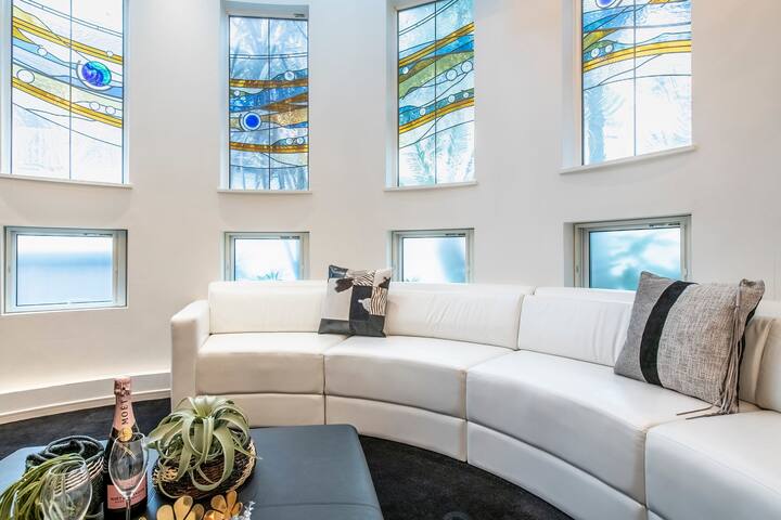 池袋/220㎡豪邸/水槽/ラグジュアリー1日1組限定1棟/スイート仕様/西巣鴨/最大10名/駐車場 gallery image 4