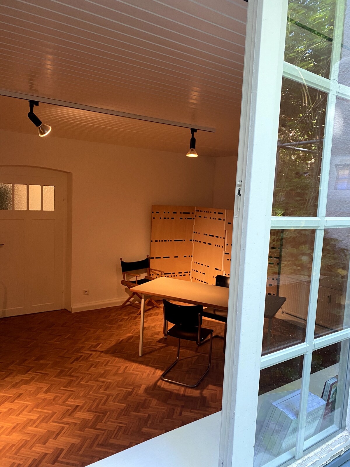 Top Airbnb: Charmantes Altbau Apartment in Am Riesenfeld