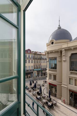 2 new Apartments by Bolhão Market (6 adult 4 kids) gallery image 5