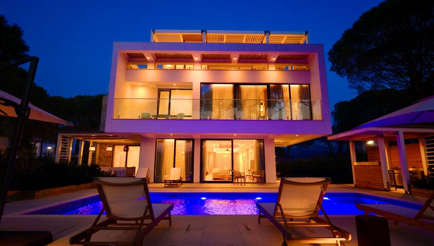 Sanpietro Vacation Rentals managed Airbnb listing 1