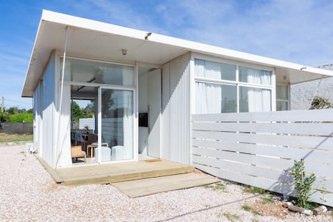 Minimalist House Balneario Buenos Aires | BBQ WiFi