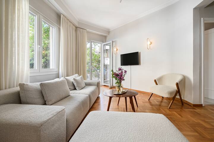 Acropolis Hideaway – Tranquil Retreat in Plaka gallery image 2