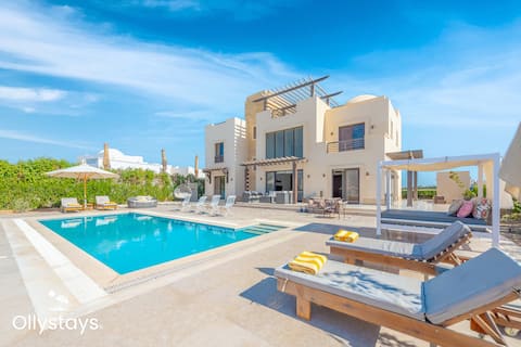 Ancient Sands 4BR Villa Heated pool + nanny room