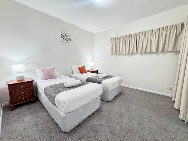 # Cozy 3BRM APT gallery image 4