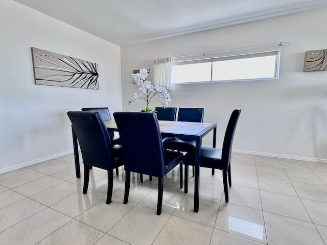 # Cozy 3BRM APT gallery image 3