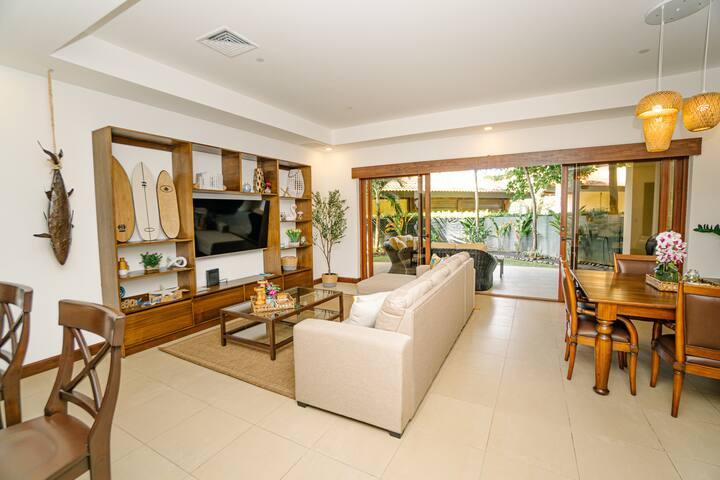 NEW! Cocos & Corales, Hermosa Beach Condo, 8 PAX!