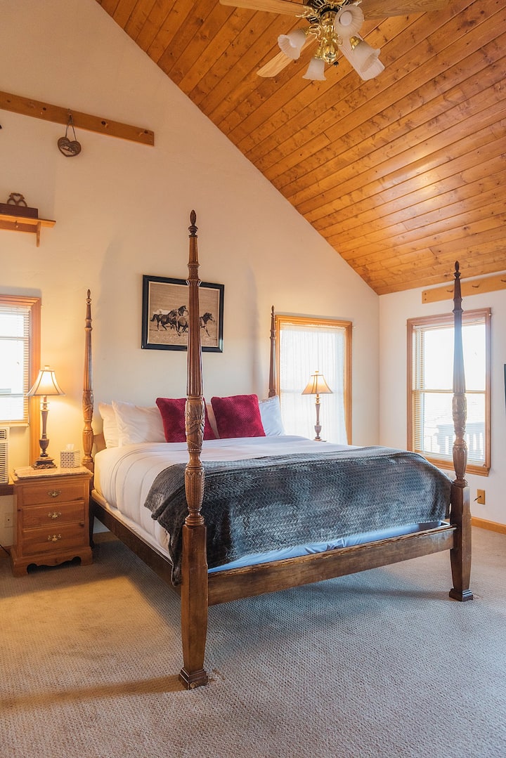 Tranquility Suite - 1 cama king, 1 cama doble; Acceso al aire libre a la terraza; Se admiten mascotas