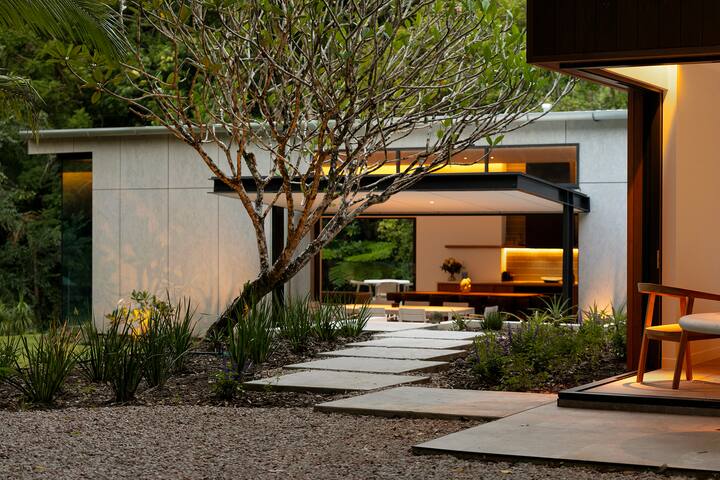 Entire Luxury Rainforest Retreat near Noosa gallery image 2