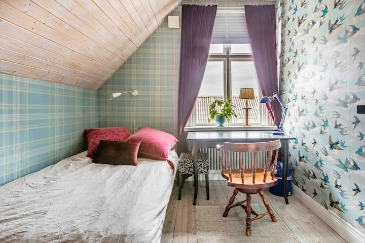 Rooom no 1 ima širi krevet