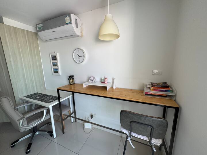 Workspace evidence from Studio in Laguna Bay 1, Pratumnak