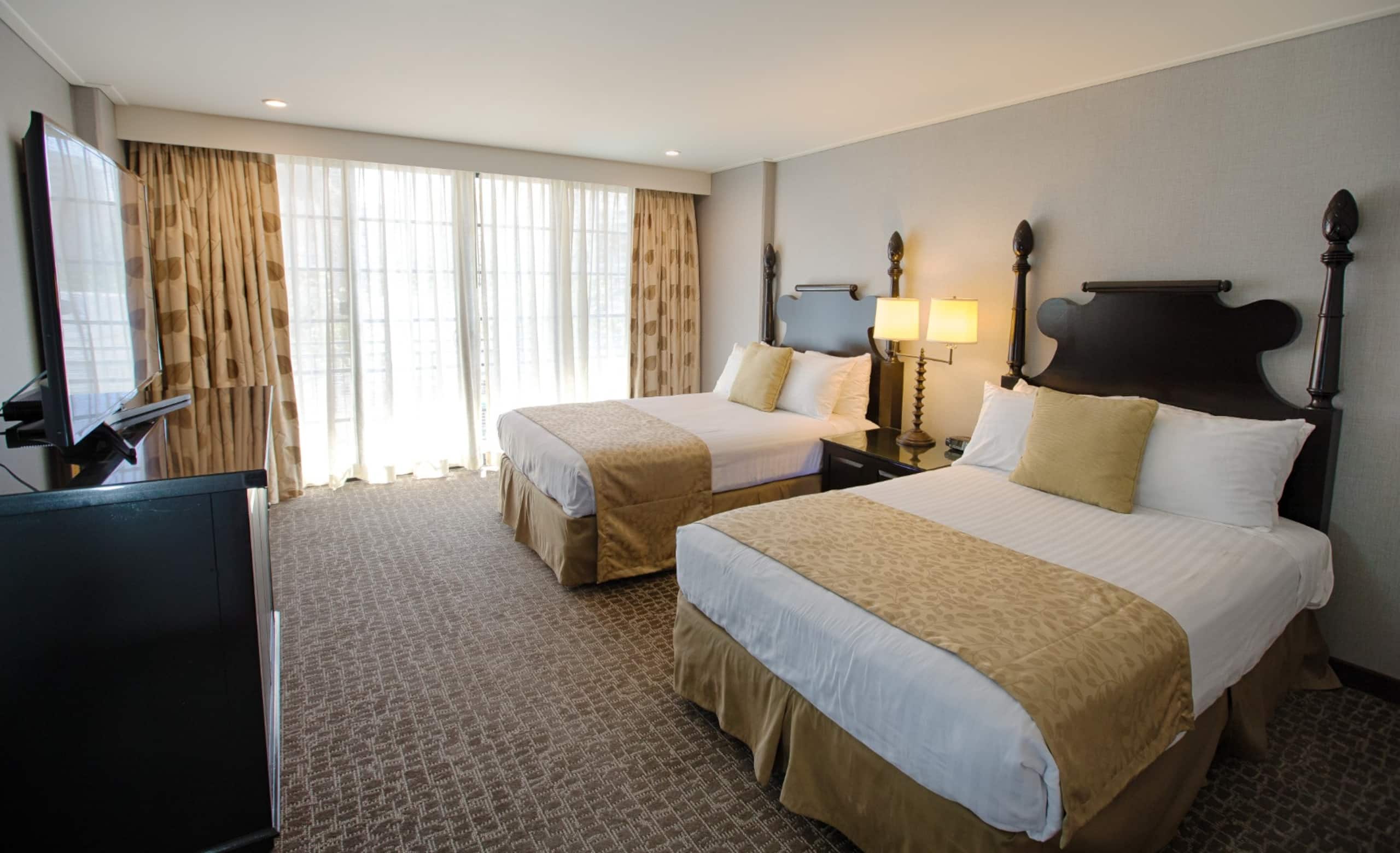 Hotel in Honolulu · ★4.33 · 1 bedroom · 2 beds · 1 private bath - Image 4