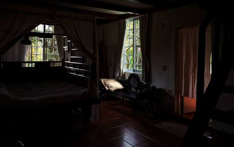 Grandma's Old Wooden Bed Room, Wisdom Garden, Yuli