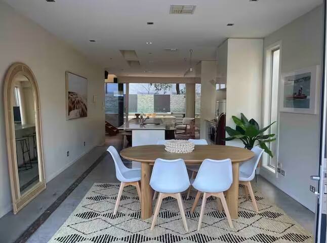 Urban Oasis, Just off James St gallery image 5