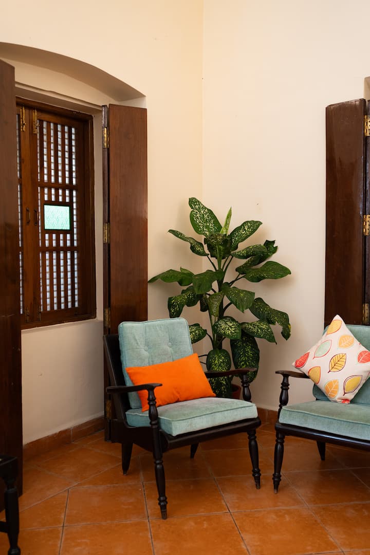 Living room image 10