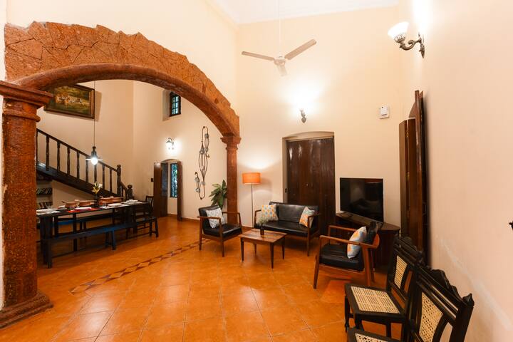 Living room image 4