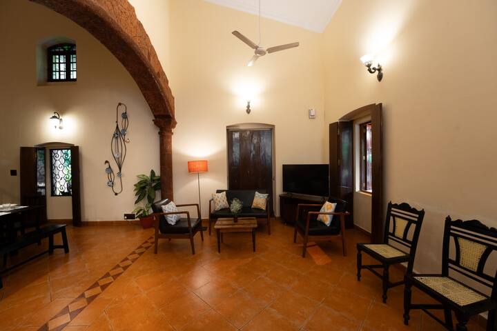 Living room image 9