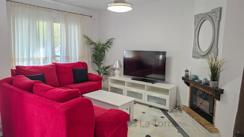 Casa Familiar Pueblo Rocio - La Torre Accommodation