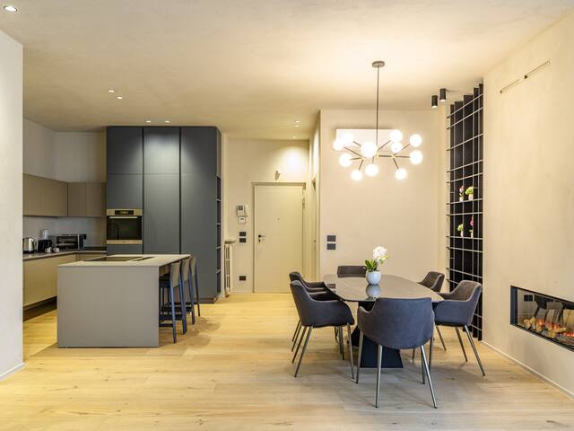 [Luxury Apt Essence]: 2 Rooms, 2 bath, Wi-Fi gallery image 2