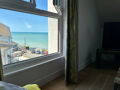 Top Airbnb: Home Sweet Ault 2 - Mansarde Sea View in Ault