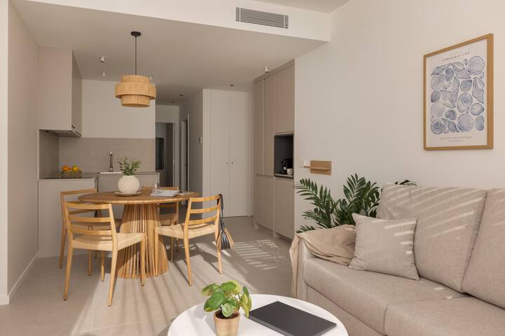 2 bedroom Apartment in Valencia Ruzafa gallery image 4