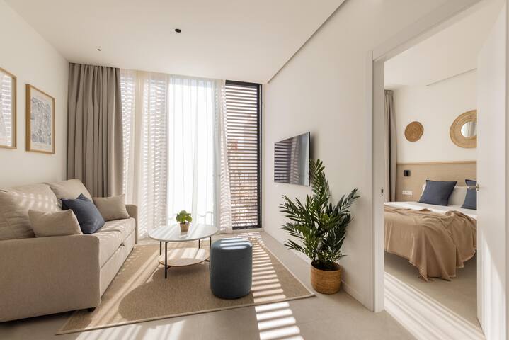 2 bedroom Apartment in Valencia Ruzafa gallery image 3