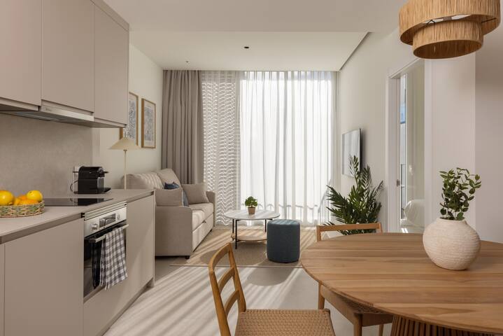 Apartment with terrace in Valencia Ruzafa gallery image 2