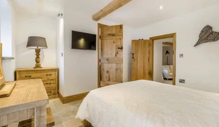 Bedroom 2 in Ty Canol