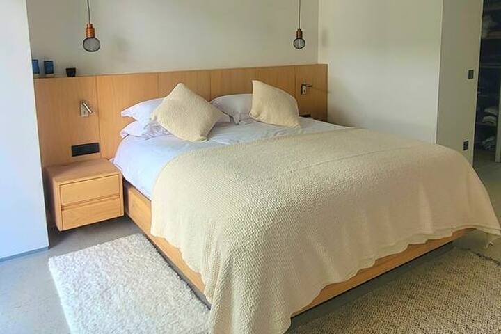 Kolonaki retreat gallery image 5