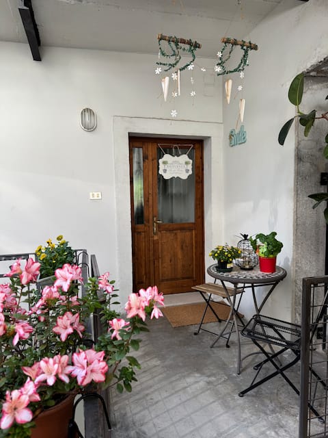 Airbnb con migliori performance: Bright two-room apartment in the center a Gorizia