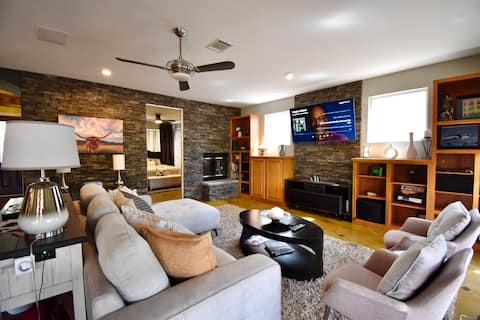 Successful Airbnb property: Treetop @ Lake Travis in Jonestown