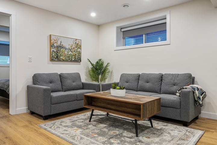 The Elgin Escape: New Full Suite - Calgary