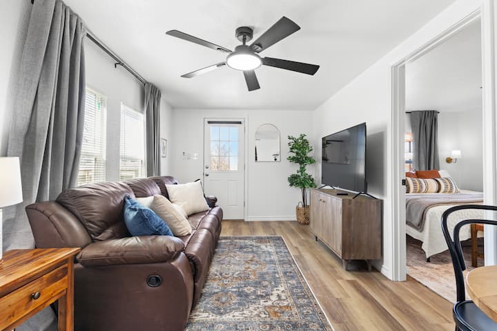 Fully Equipped Tiny Home - Temple, TX