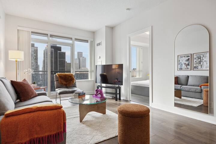 Chic & Spacious, Bloor St Hub, Family Oriented