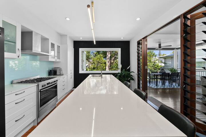 Charming & Modern Resort Living gallery image 5