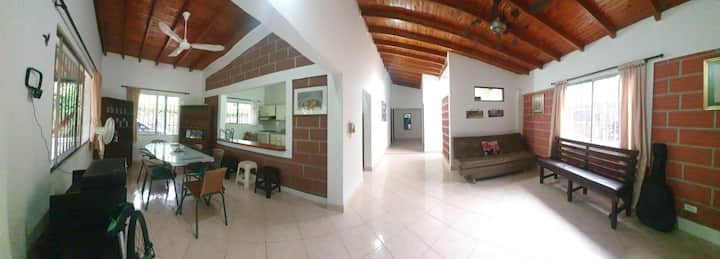 La Isla Del Encanto - La Pintada