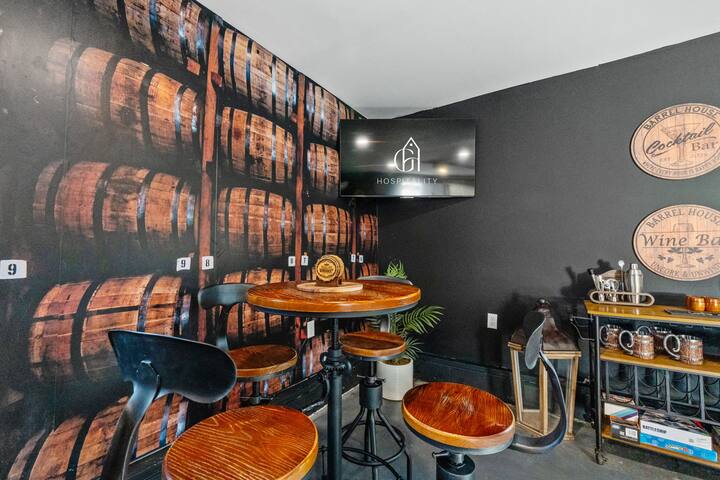 The Barrel House I Hot Tub I Theme Room gallery image 3