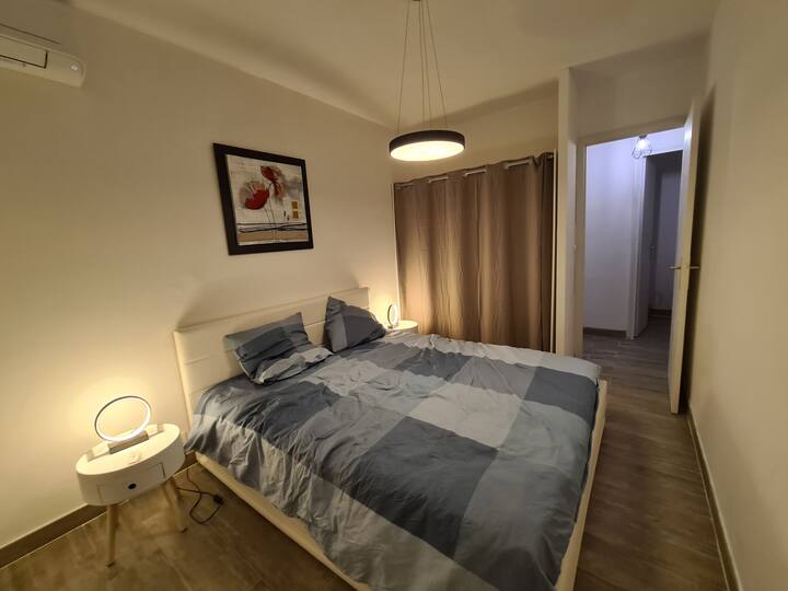 Chambre avec lit double