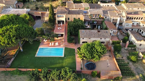 Can Melis -“La Principal” Emporda Vacation Home (20p)