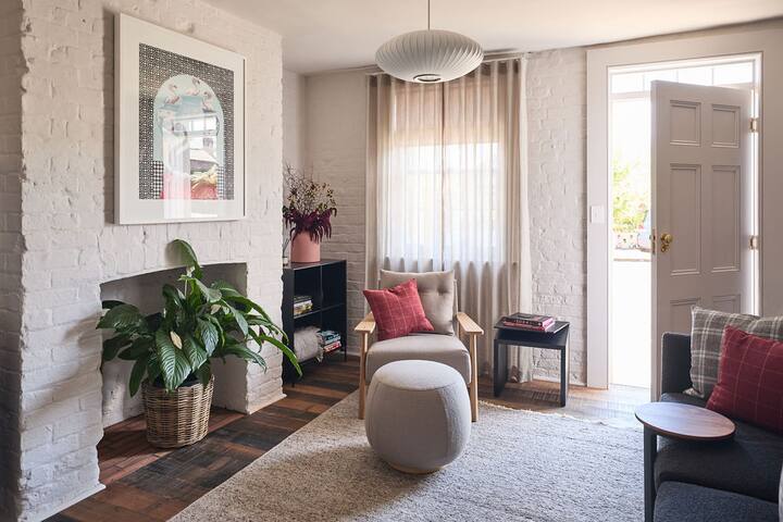 Oakden-The Workers Cottage-Architectural city stay gallery image 3