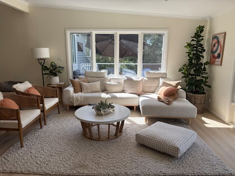 Top performing Airbnb: Blairgowrie bliss, close to beach and shops in Blairgowrie