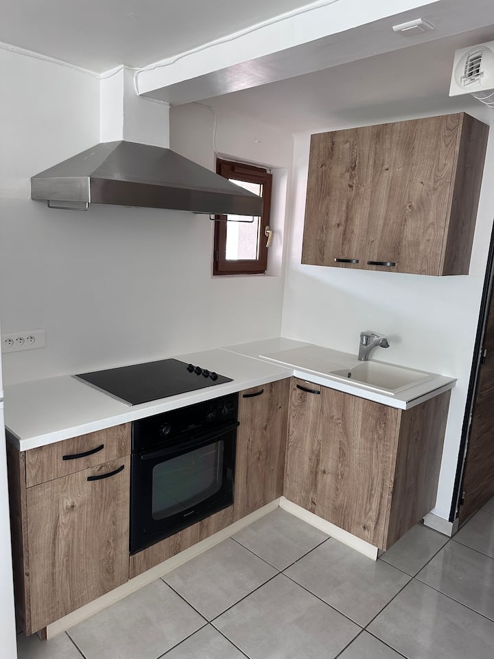 Appartement En Rez-de-jardin , Greoux Les Bains - Gréoux-les-Bains